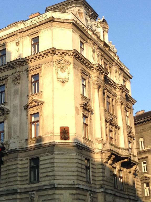 All In Apartman Budapest Exteriör bild